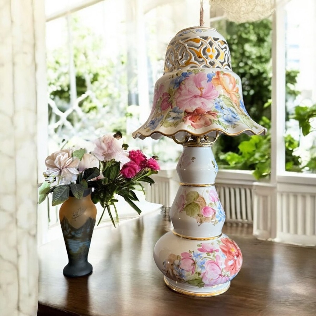 1980’ler Sümerbank Damgalı El Boyaması Porselen Abajur