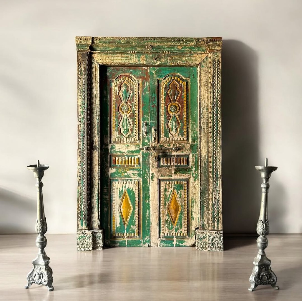 Antik El Oyması Çift Kanat Kapı