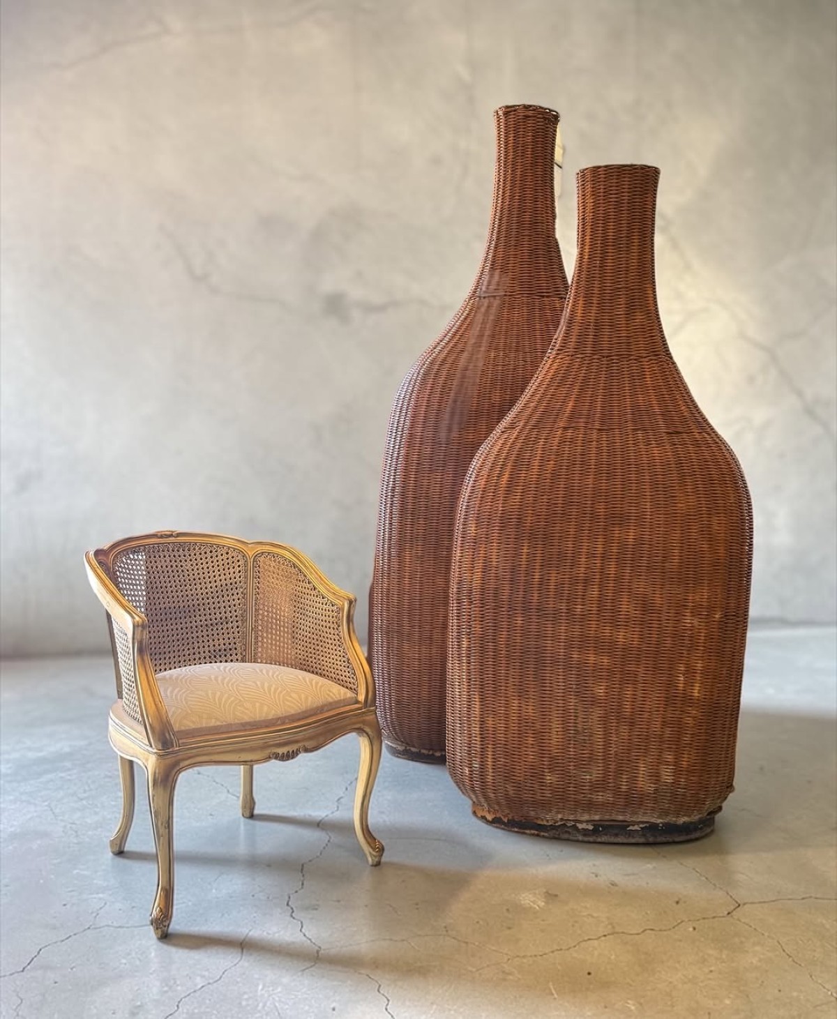 Fransız Riviera Esintili Dev Boy Rattan Örme Dekoratif Şişeler