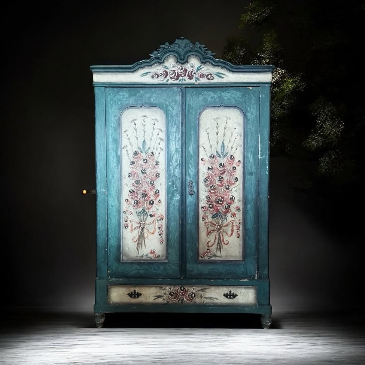 Fransız el boyama Provençal gardırop