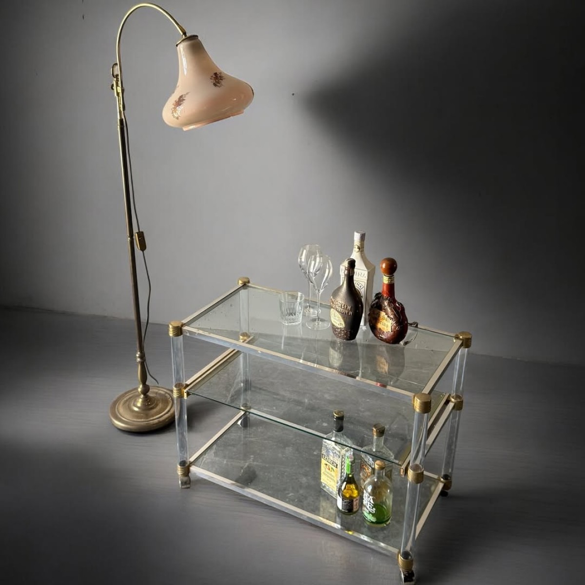 1970’ler Fransa'sından Cam Gövdeli Servis Arabası: