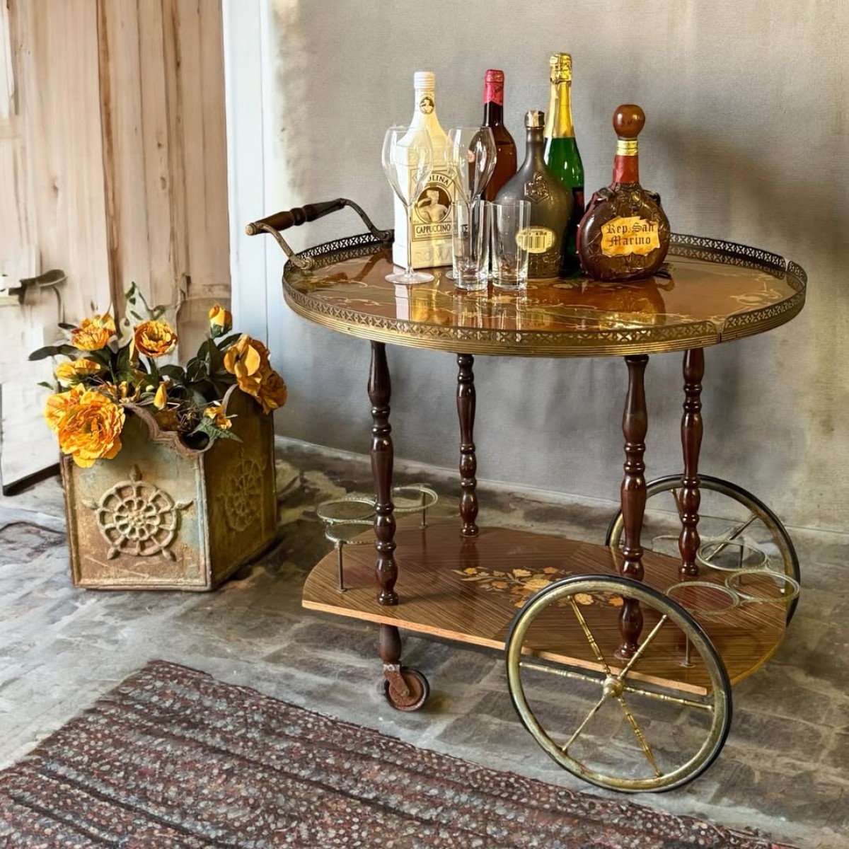 1960’lar Fransız Rokoko Stili Marküteri İşlemeli Bronz Servis Arabası