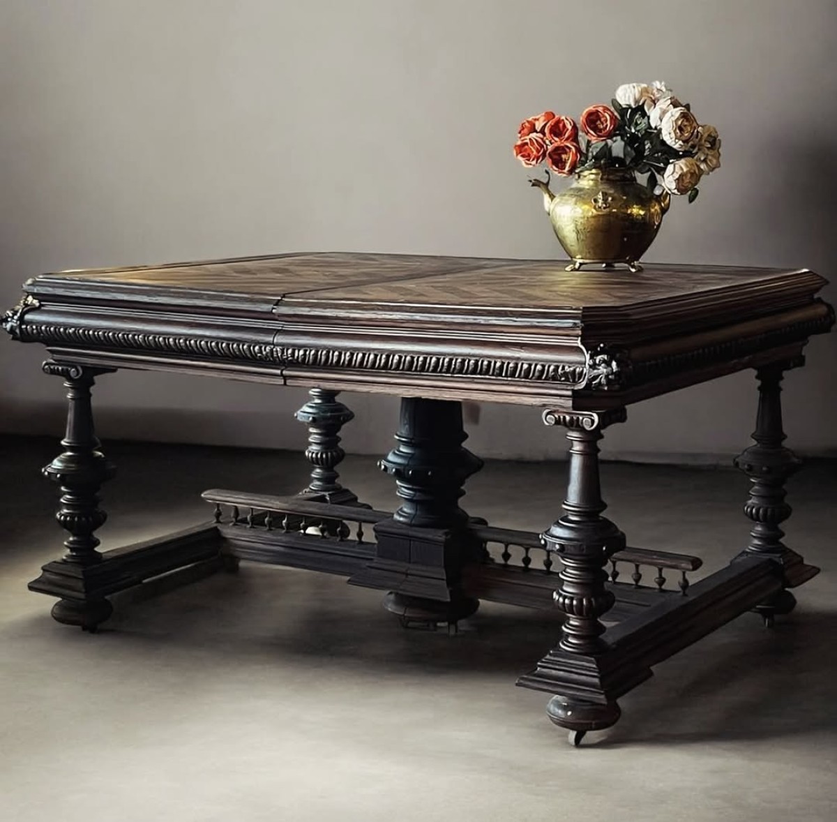 19. Yüzyıl Başlarından Fransız Rönesans Revival Stili Masif Meşe Yemek Masası