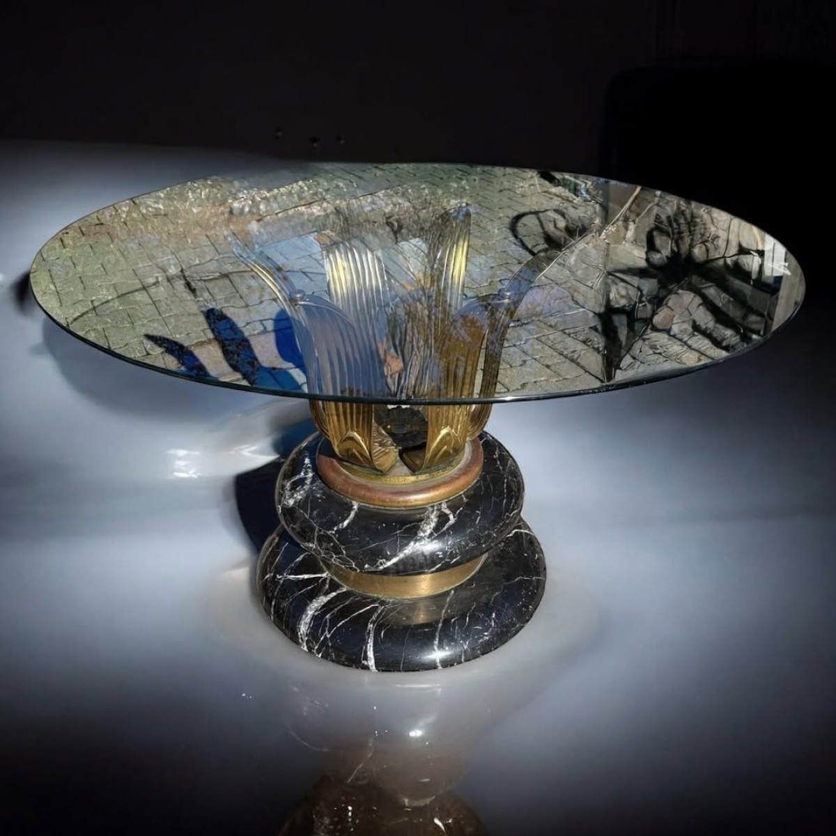 Italian Brass Leaf & Marble Coffee Table – 1970’ler