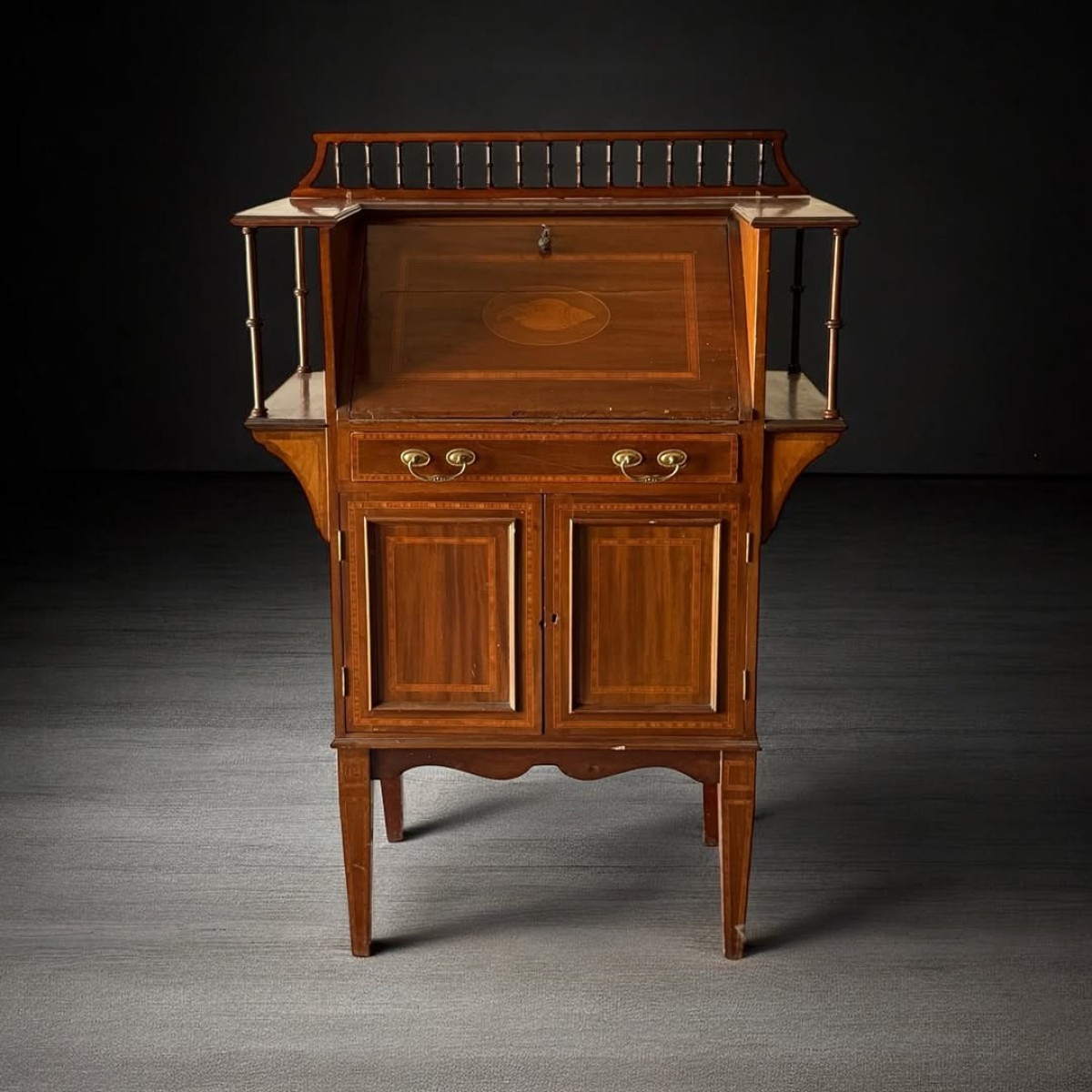 1900’lerin Başı İngiliz Victoria Tarzı Maun Yazı Masası