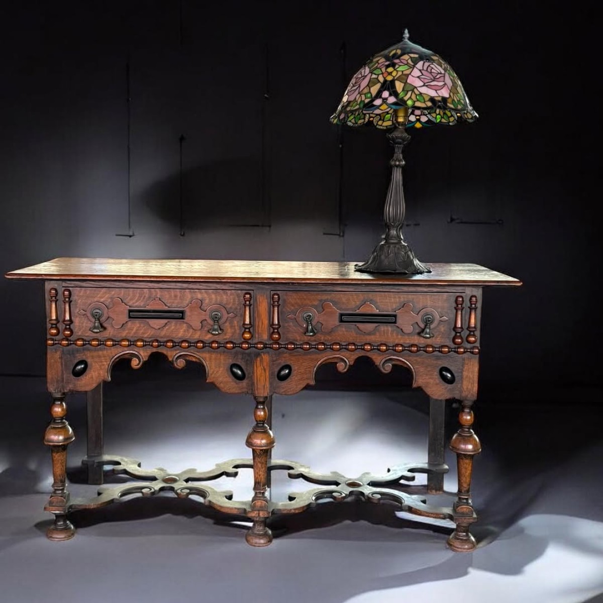 İngiliz,1900'lerin başından Jakoben tarzı konsol…