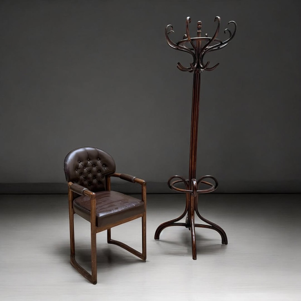 İngiliz Art Deco Tarzı Deri Döşemeli Sandalye - 1940'lar