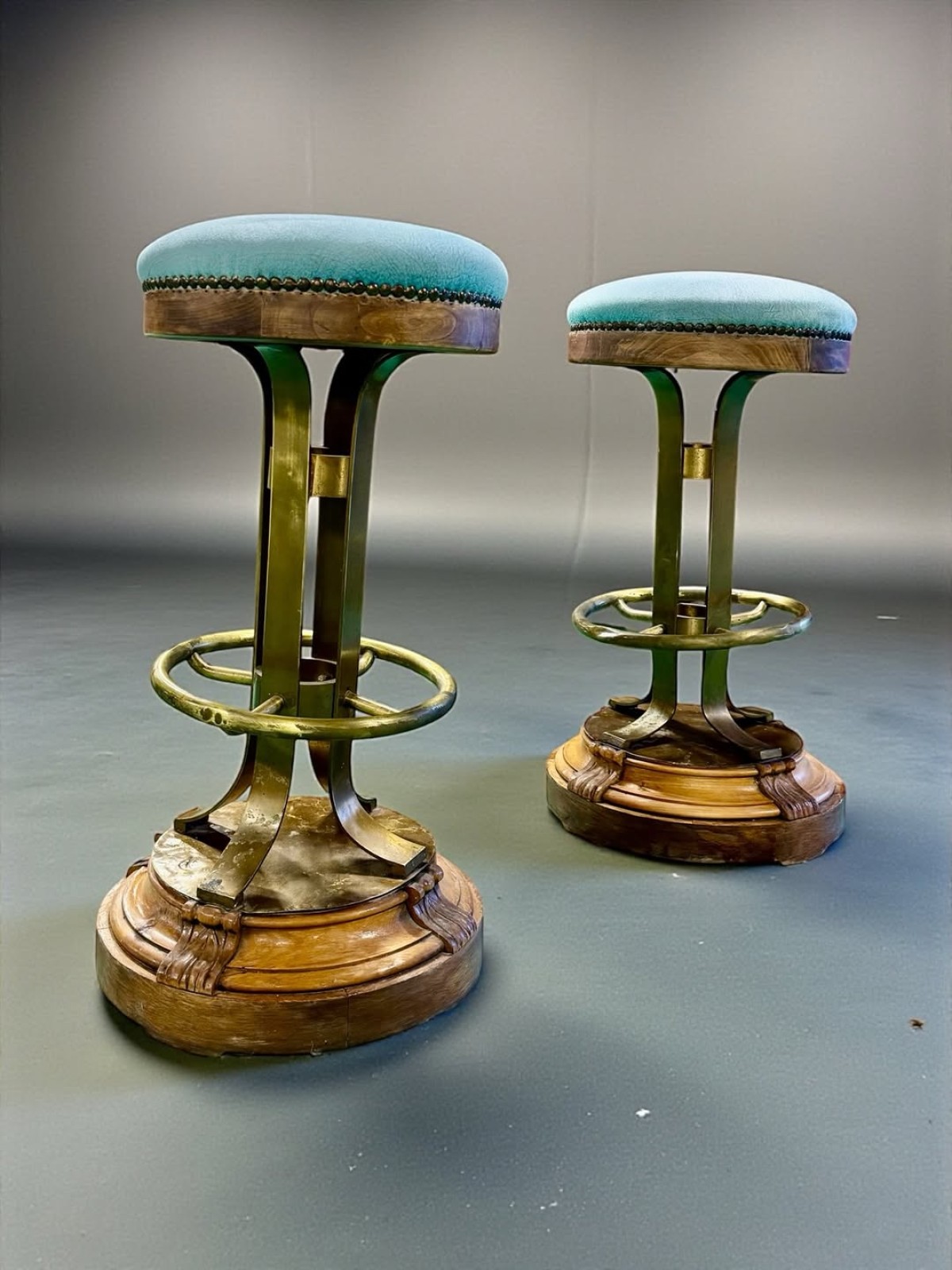 Amerikan, 1950'ler Mid Century Modern tarzı Çift Bar Taburesi